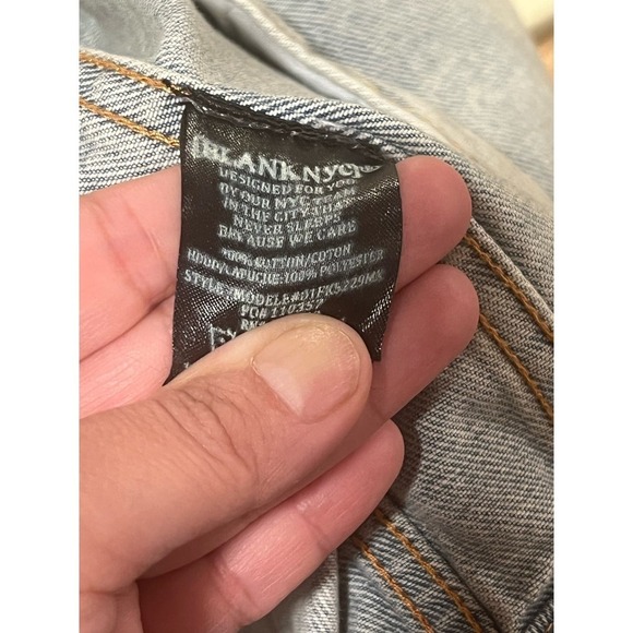 BLANKNYC Denim Light Wash Distressed Jean Jacket M - Picture 11 of 11